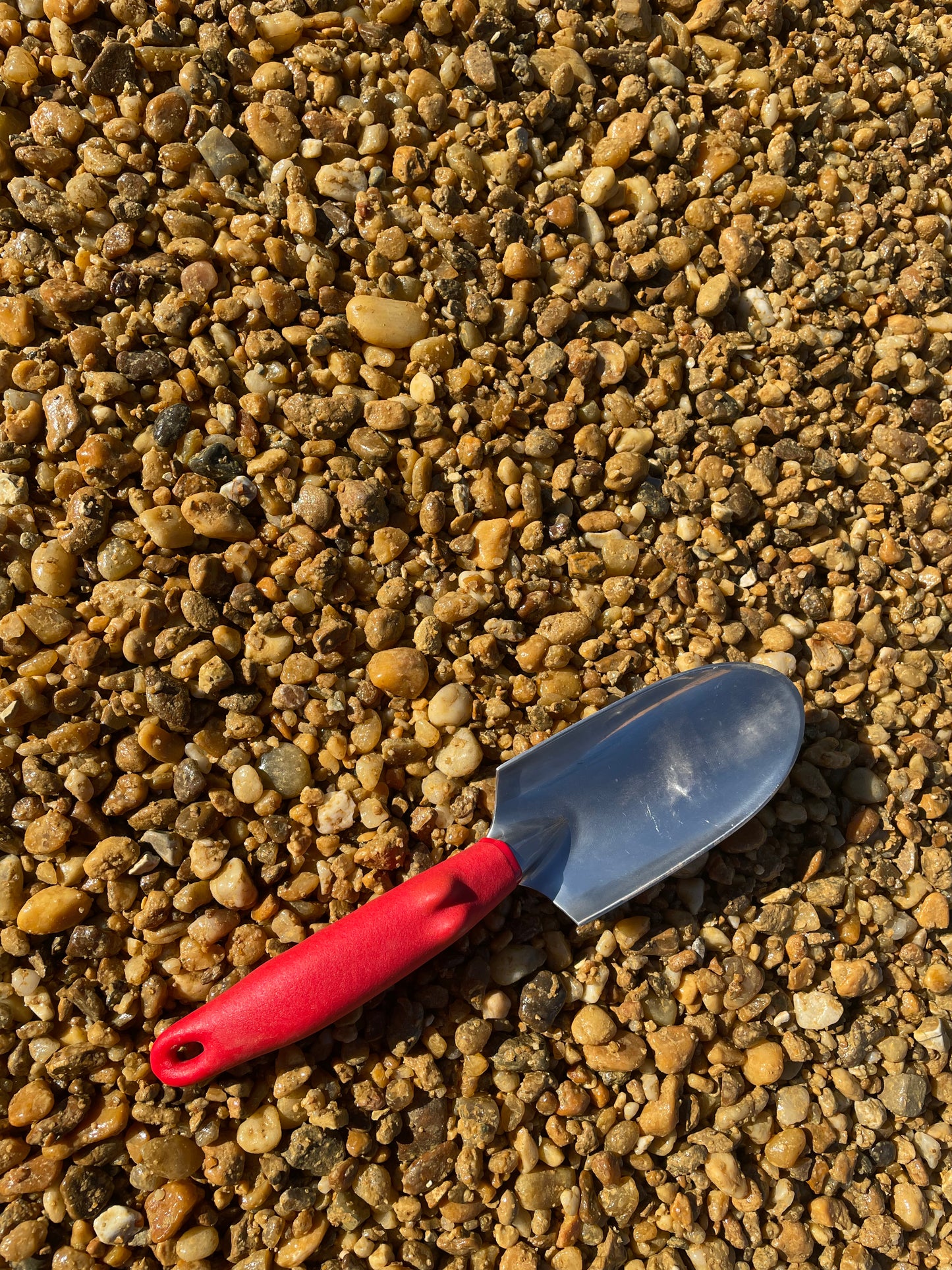 LARGE PEA GRAVEL