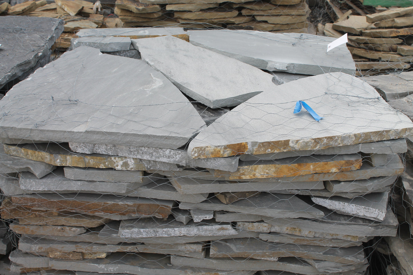 FLAGSTONE MEDIUM OKLAHOMA-GREY